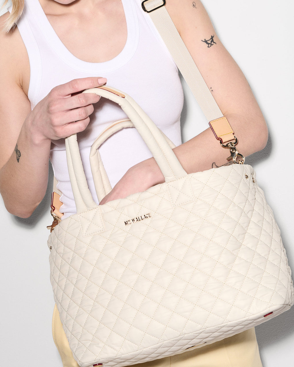 Sandshell Medium Metro City Tote